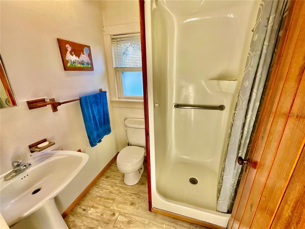 106 E SUNNYSIDE BEACH ROAD photo 23