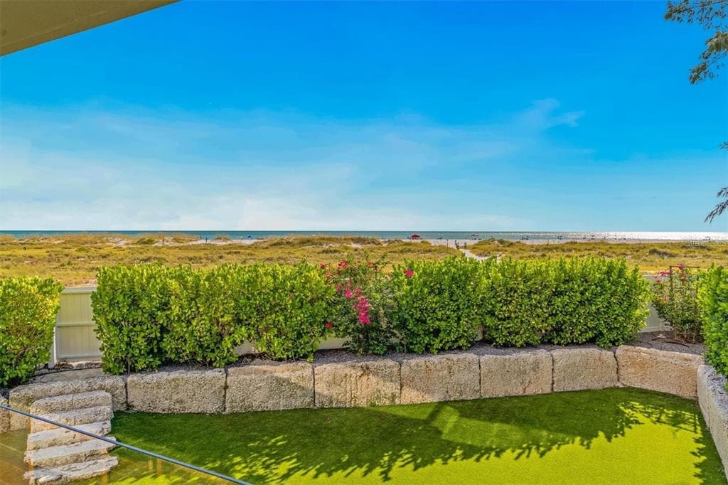 811 N SHORE DRIVE photo 11