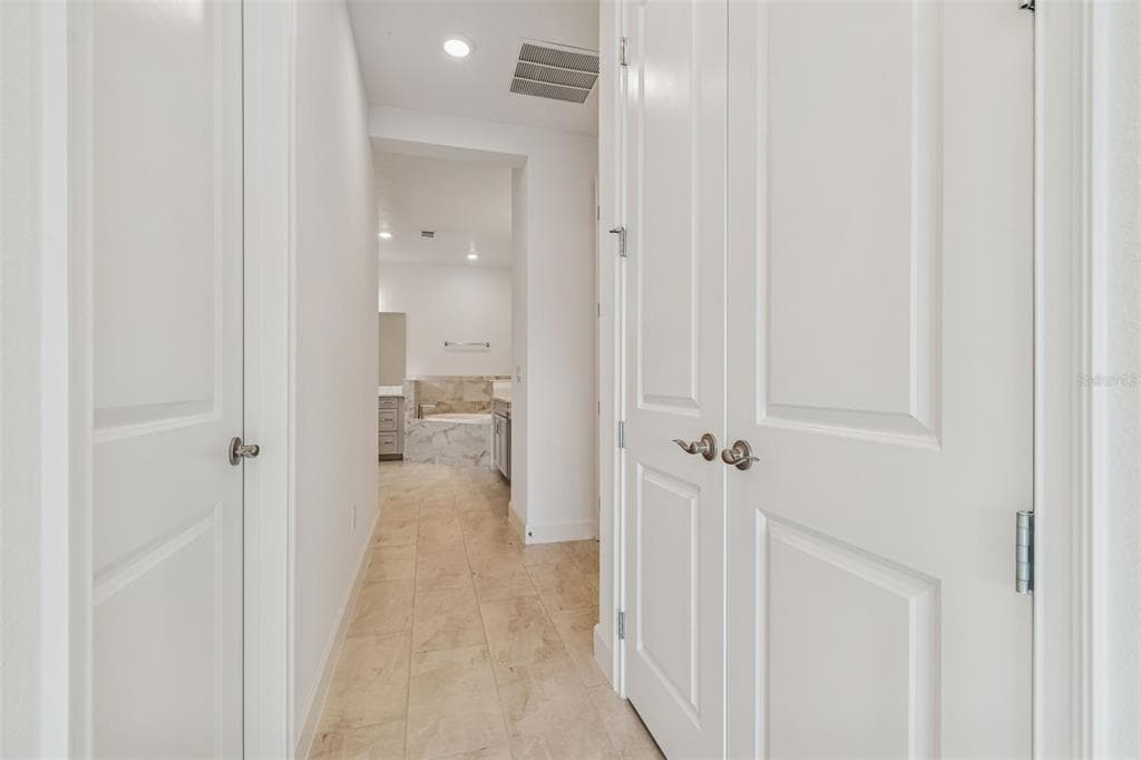 958 SIGNET DRIVE photo 24