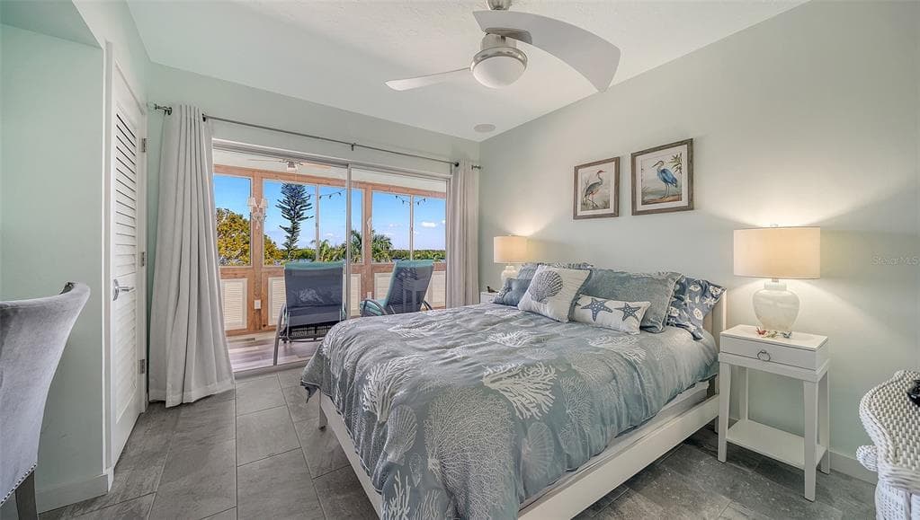 4440 EXETER DRIVE 301 photo 17