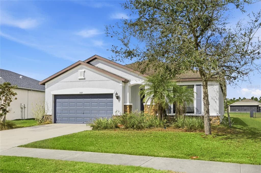 5539 107TH TERRACE E photo 2