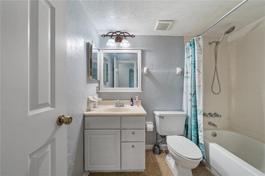 6400 NW 106TH PLACE 3 photo 11