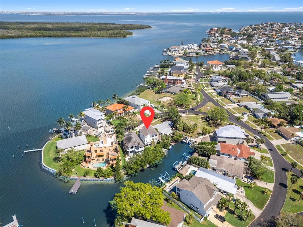 1811 BAYOU GRANDE BOULEVARD NE 1