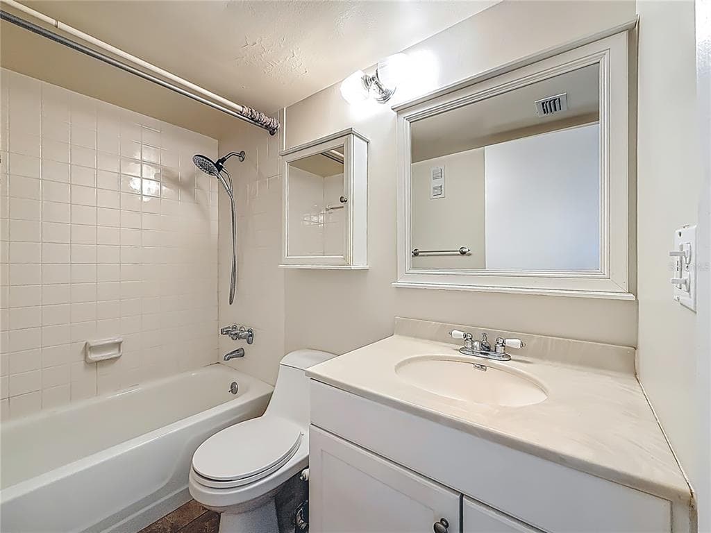7401 BAY ISLAND DRIVE S 232 photo 15