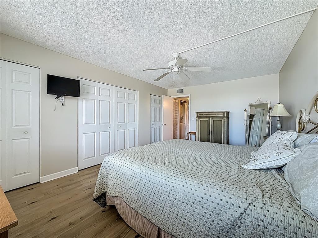 7401 BAY ISLAND DRIVE S 232 photo 19