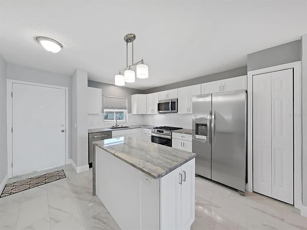 7 DUNOON PLACE Unit 104 photo 5