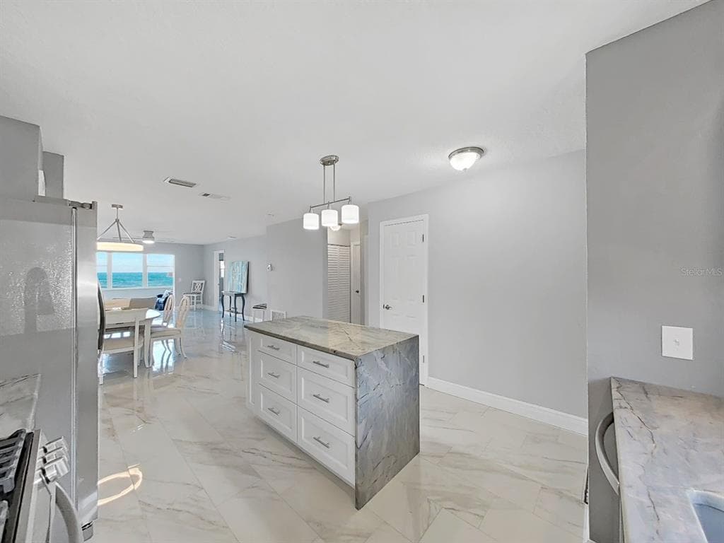 7 DUNOON PLACE Unit 104 photo 9