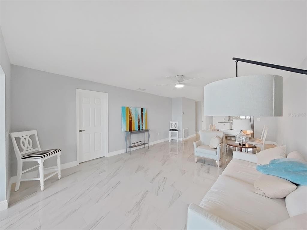 7 DUNOON PLACE Unit 104 photo 19