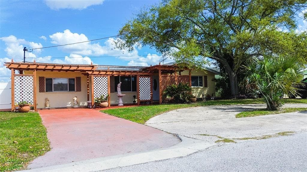 13706 BRITTON DRIVE photo 1