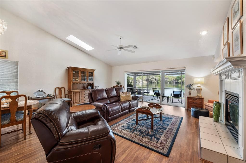 725 PENINSULAR DRIVE photo 6
