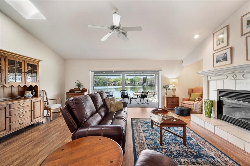 725 PENINSULAR DRIVE photo 14