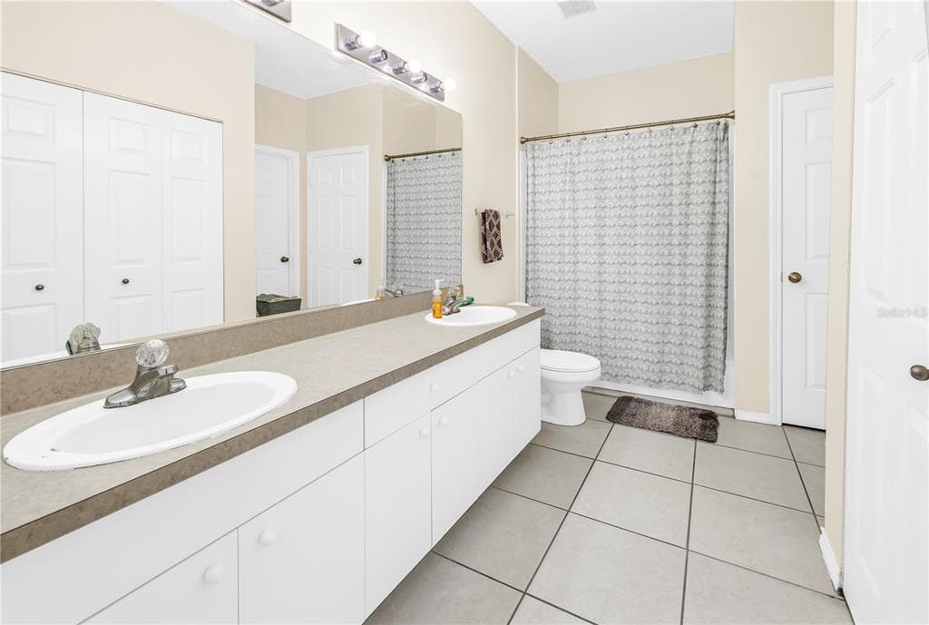 4333 BAYSIDE VILLAGE DRIVE 320 photo 17