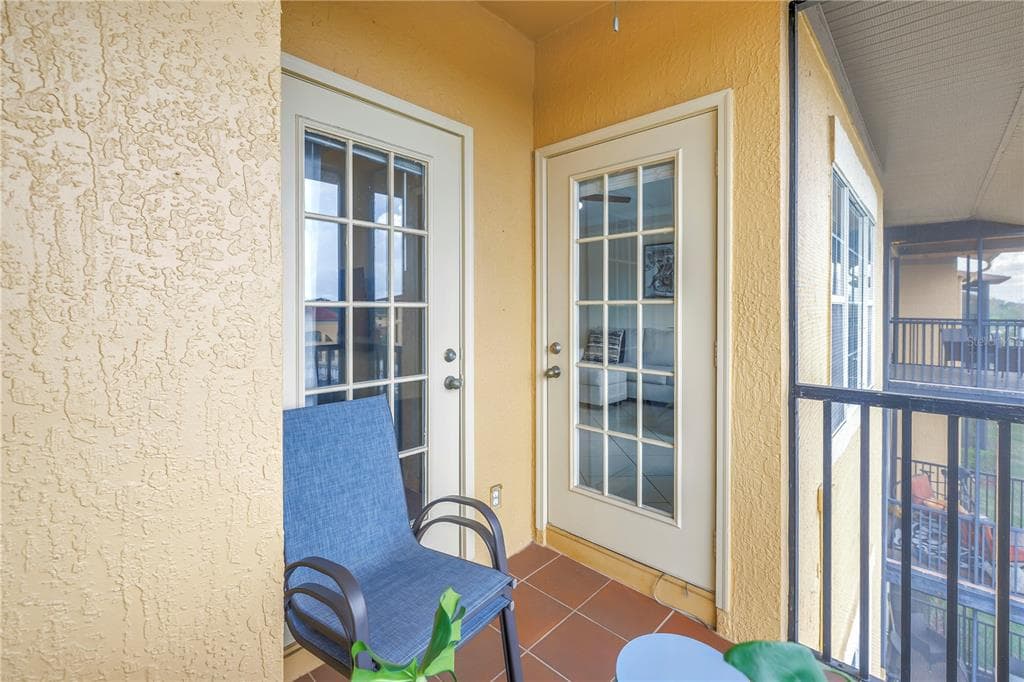 4333 BAYSIDE VILLAGE DRIVE 320 photo 22