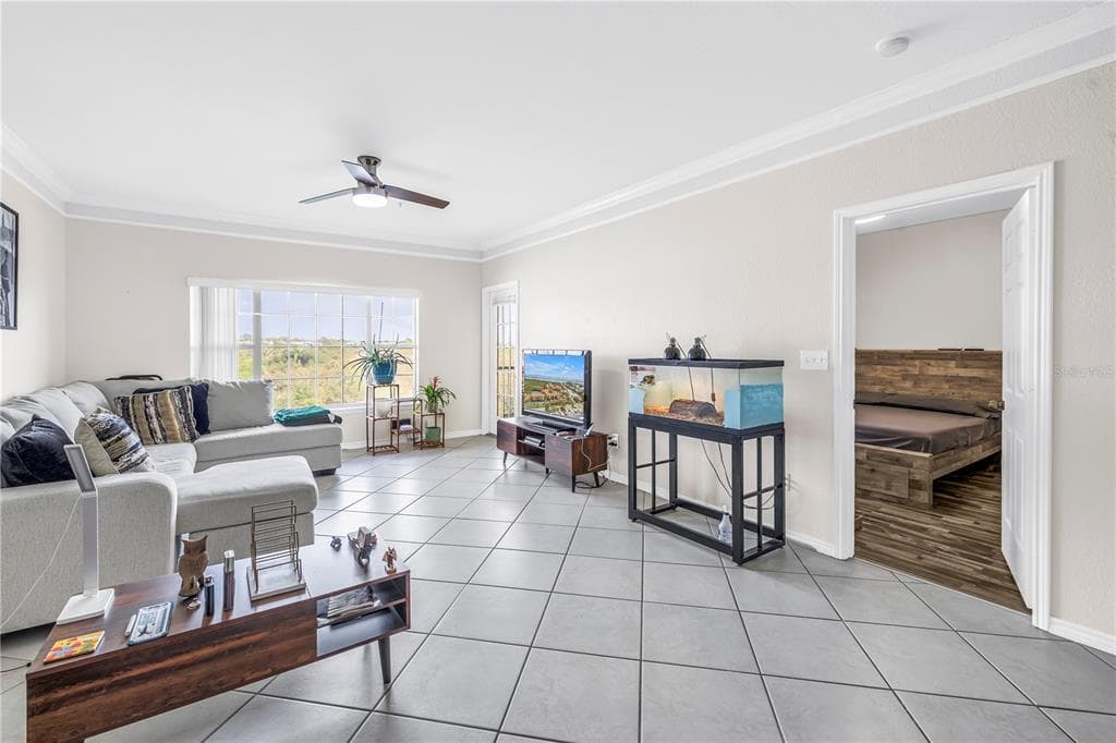 4333 BAYSIDE VILLAGE DRIVE 320 photo 11