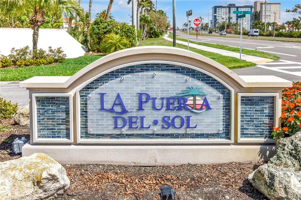 5825 PUERTA DEL SOL BOULEVARD S 464 photo 4