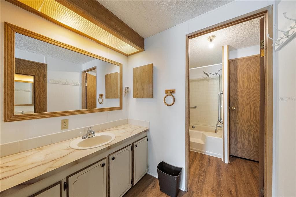 3028 BAMBOO COURT photo 5