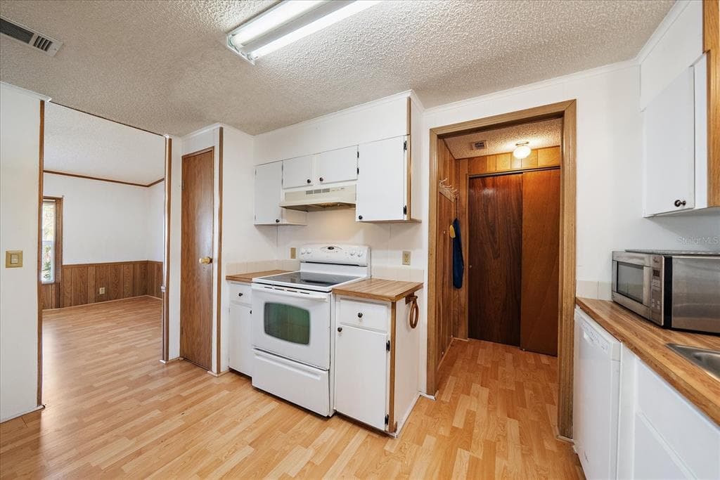 3028 BAMBOO COURT photo 15