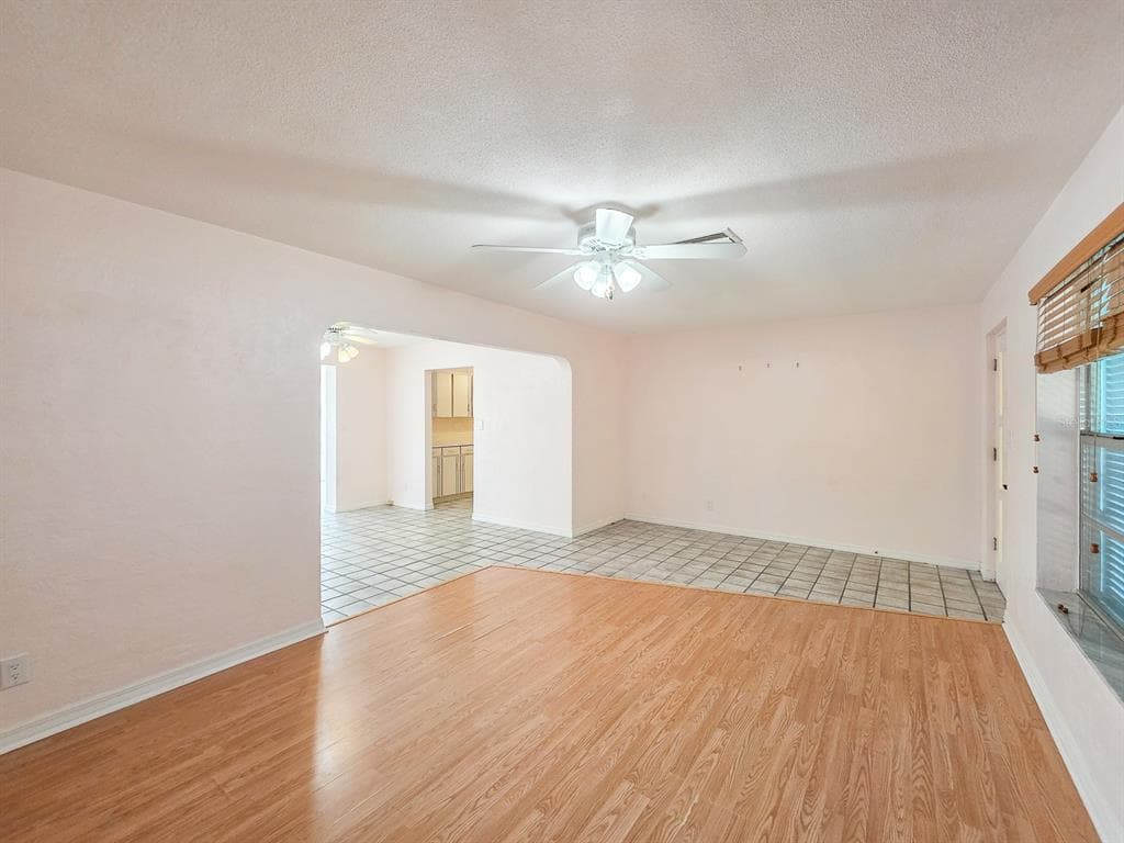 304 PALM CIRCLE photo 11