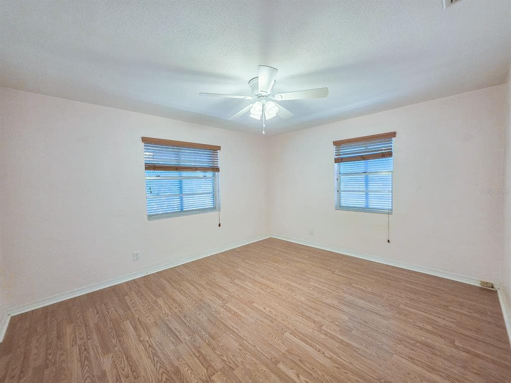 304 PALM CIRCLE photo 21