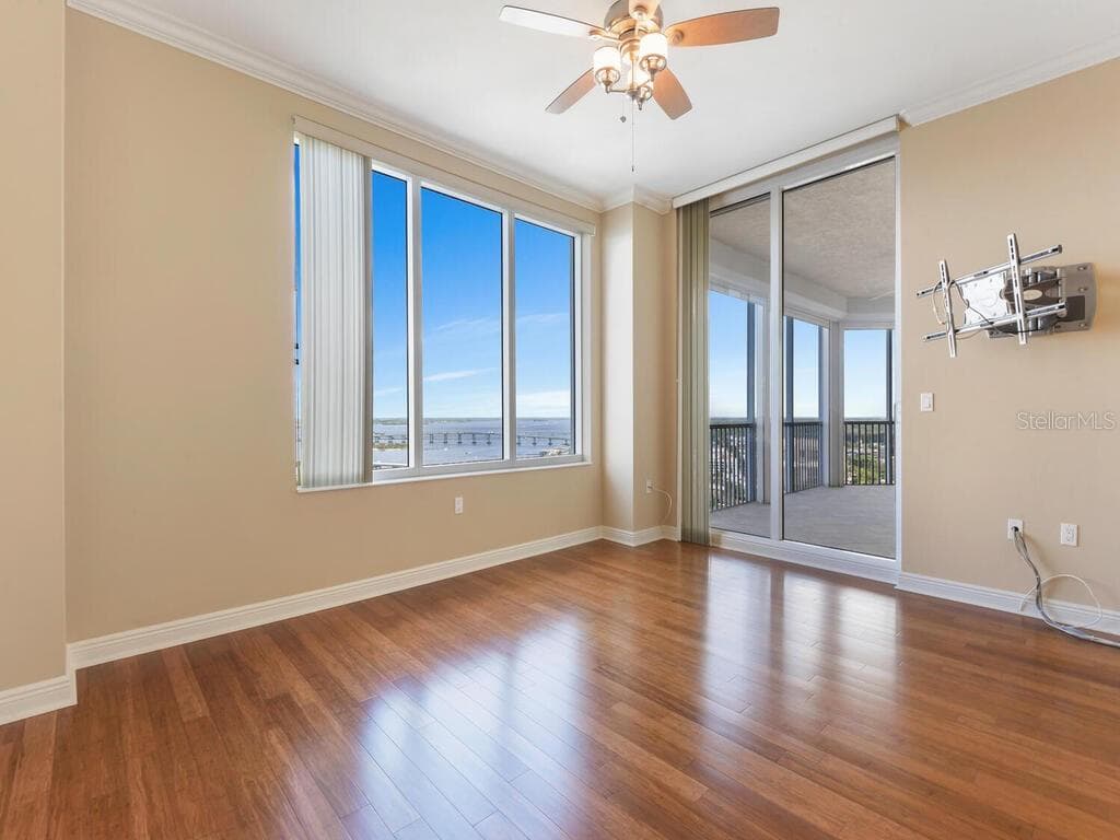 2104 W FIRST STREET 2304 photo 17