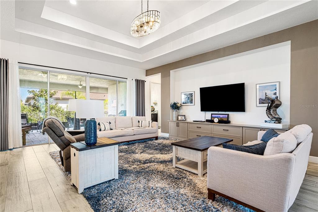 4924 PAMPLONA COURT photo 5