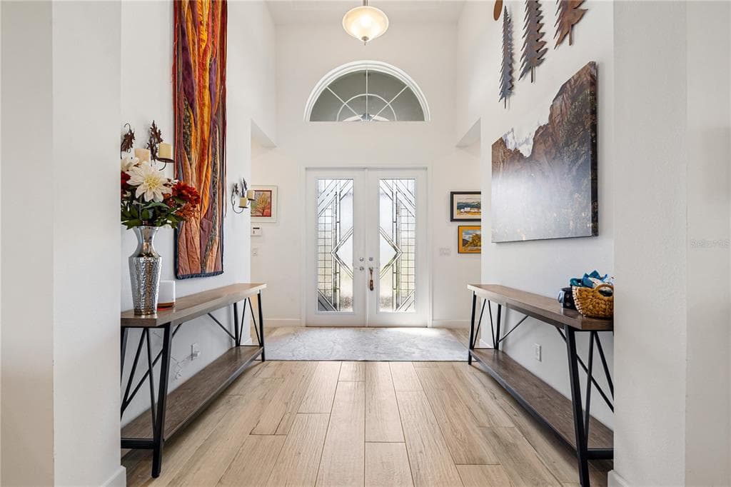 4924 PAMPLONA COURT photo 4