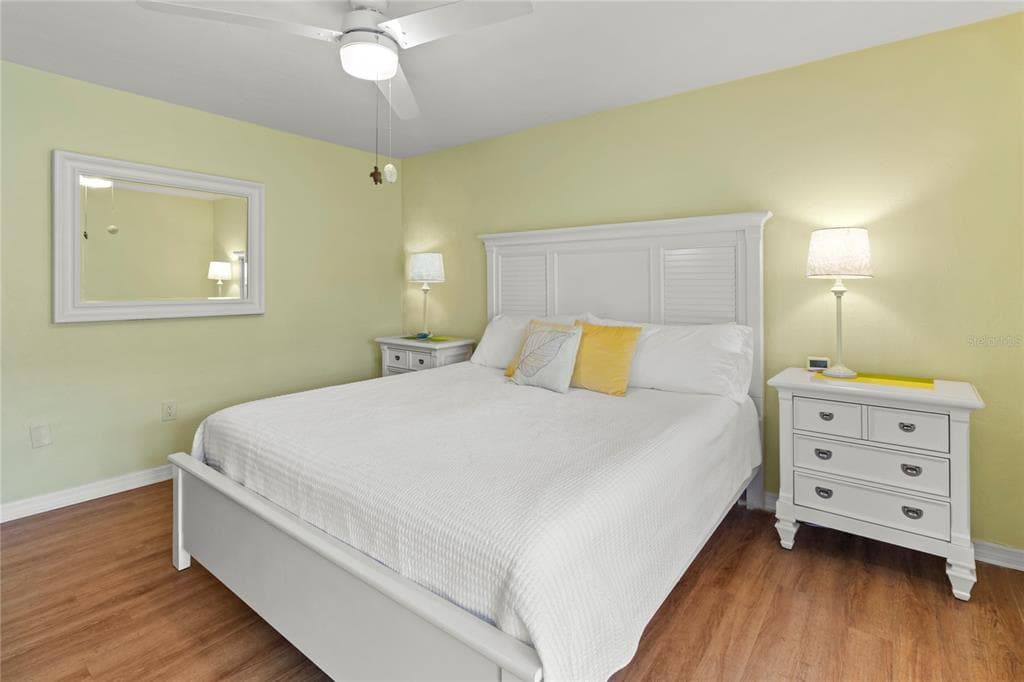 1801 GULF DRIVE N 275 photo 17