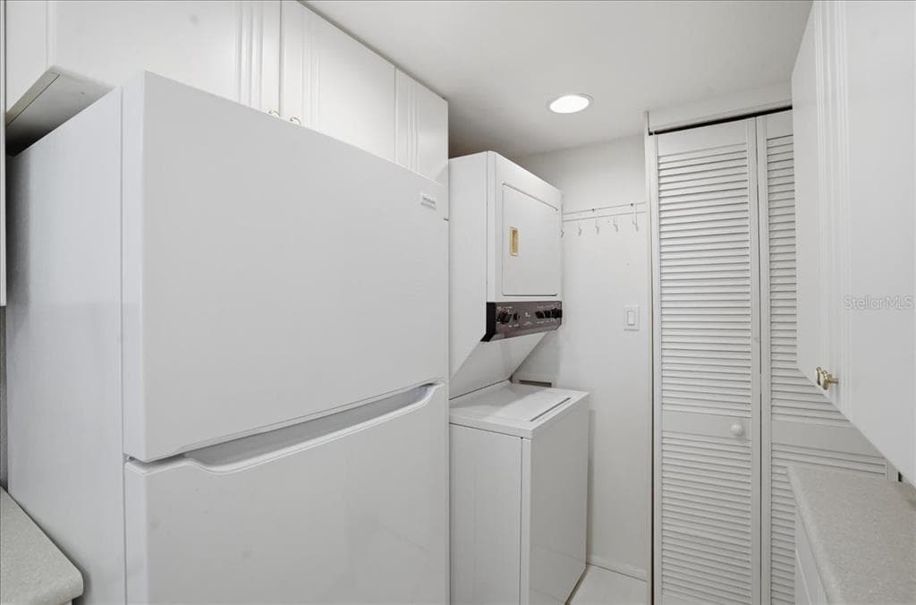 840 THE ESPLANADE N 206 photo 10