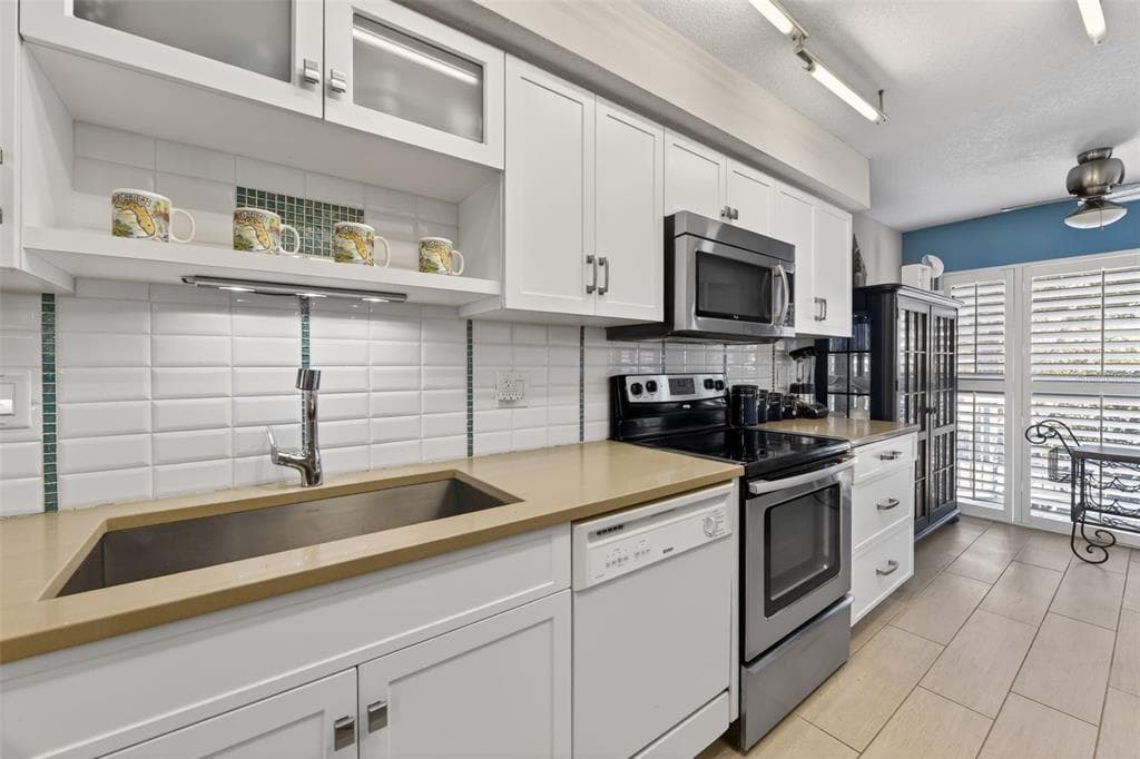 5655 GULF OF MEXICO DRIVE D107 photo 14