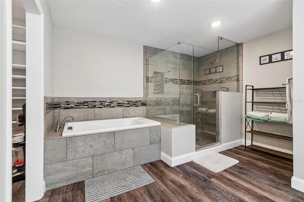 9901 BAY DRIVE photo 19