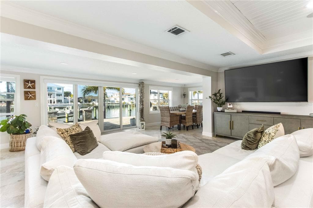 430 PALM ISLAND SE photo 16