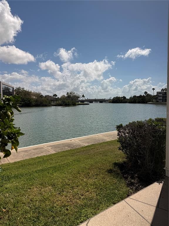 7425 BAY ISLAND DRIVE S 103 photo 22