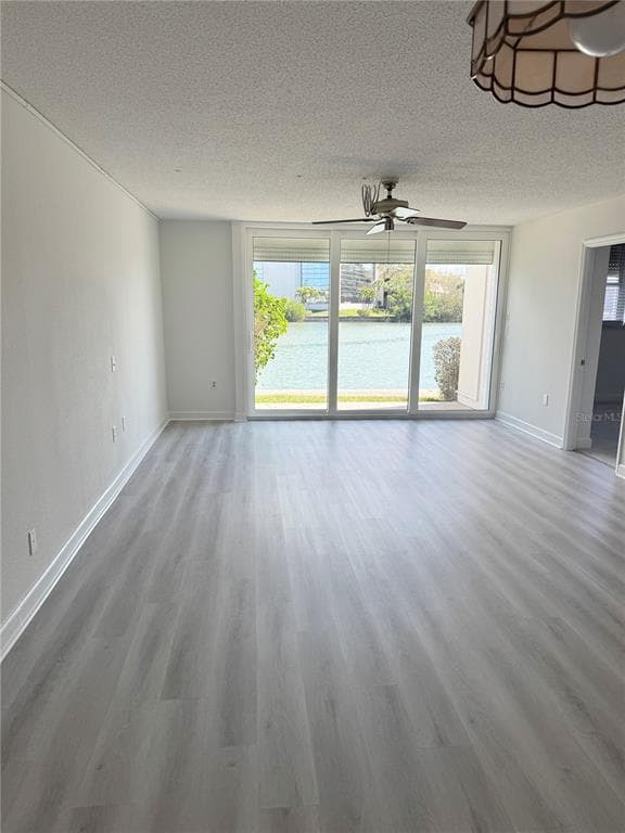 7425 BAY ISLAND DRIVE S 103 photo 4