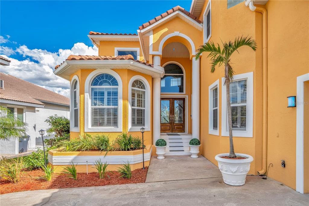 934 SYMPHONY ISLES BOULEVARD photo 2