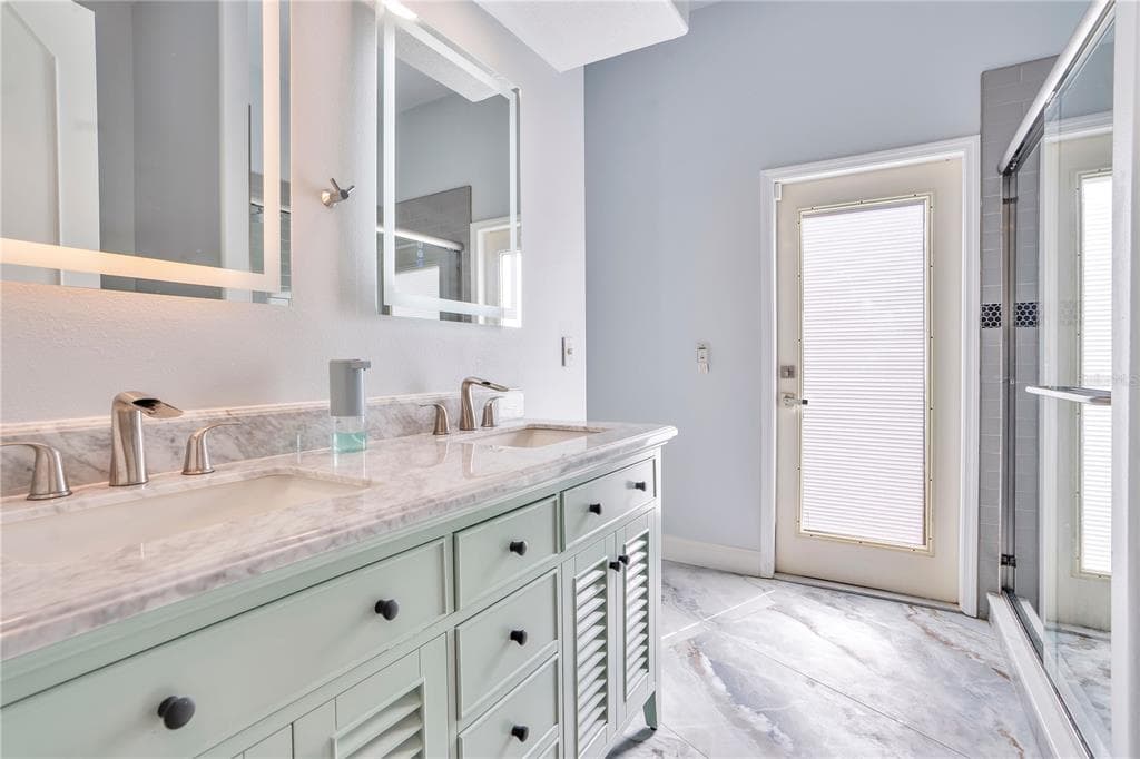 934 SYMPHONY ISLES BOULEVARD photo 19