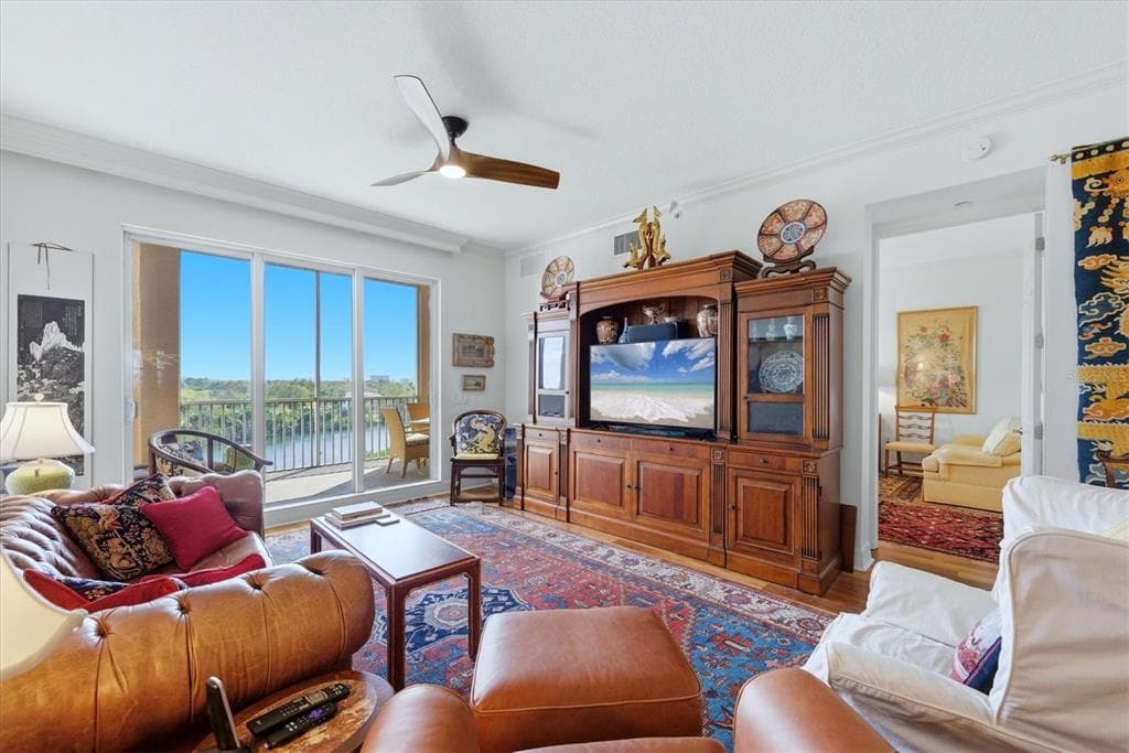 5531 CANNES CIRCLE 603 photo 9