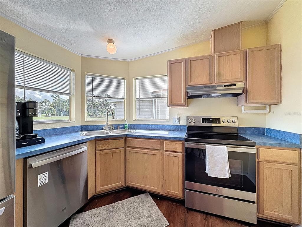 81 STRAPHMORE DRIVE photo 10