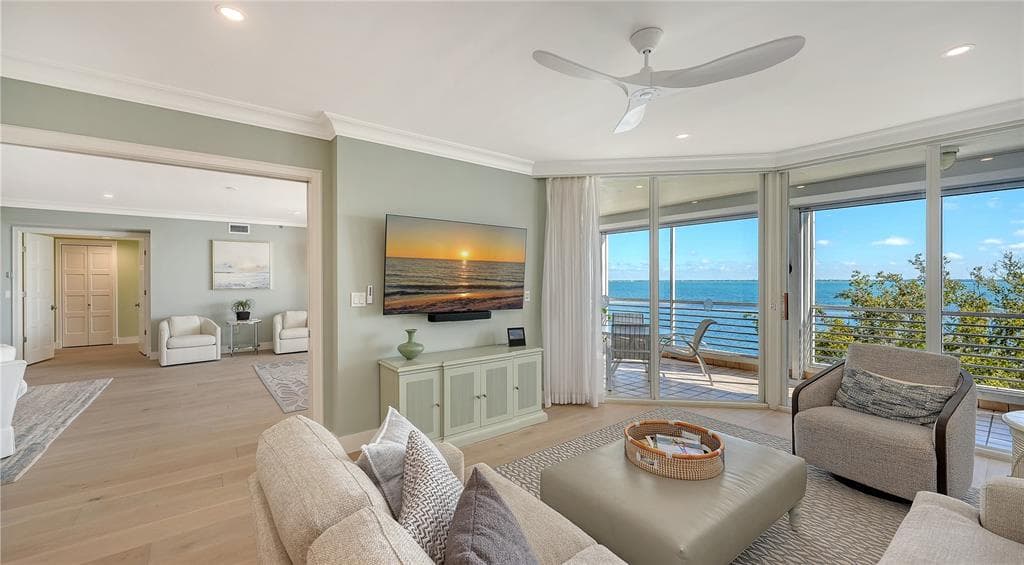 2410 HARBOURSIDE DRIVE 142 photo 24