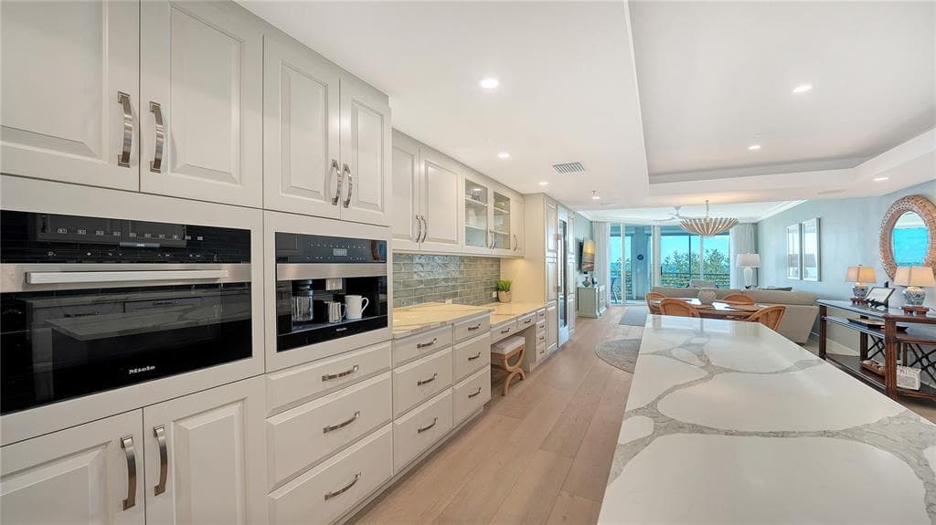2410 HARBOURSIDE DRIVE 142 photo 15