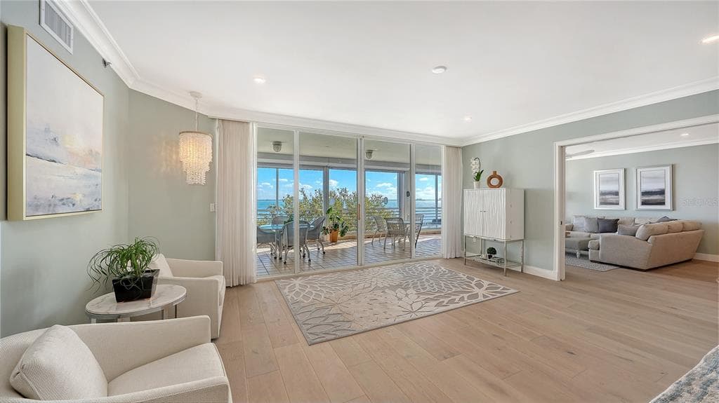 2410 HARBOURSIDE DRIVE 142 photo 11