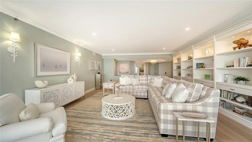 2410 HARBOURSIDE DRIVE 142 photo 8