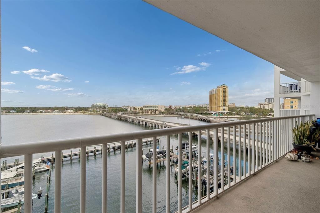 2 ADALIA AVENUE 704 photo 6