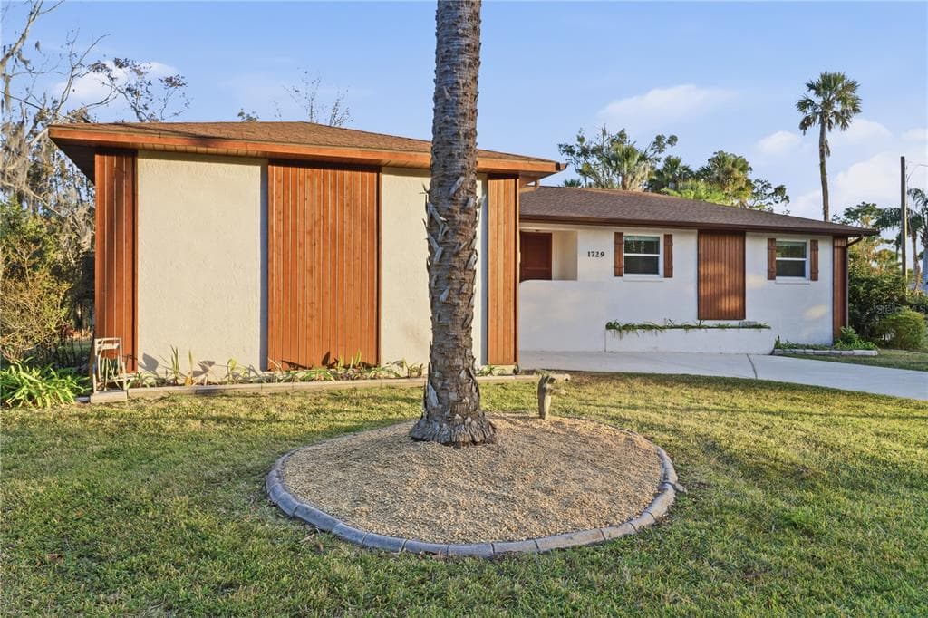 1729 SE 3RD COURT photo 3