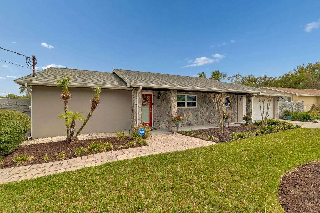1611 SUNNYHILLS DRIVE 3