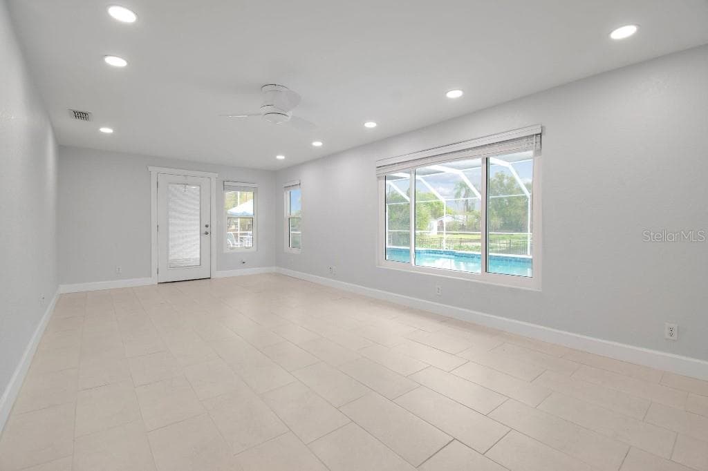1611 SUNNYHILLS DRIVE photo 14