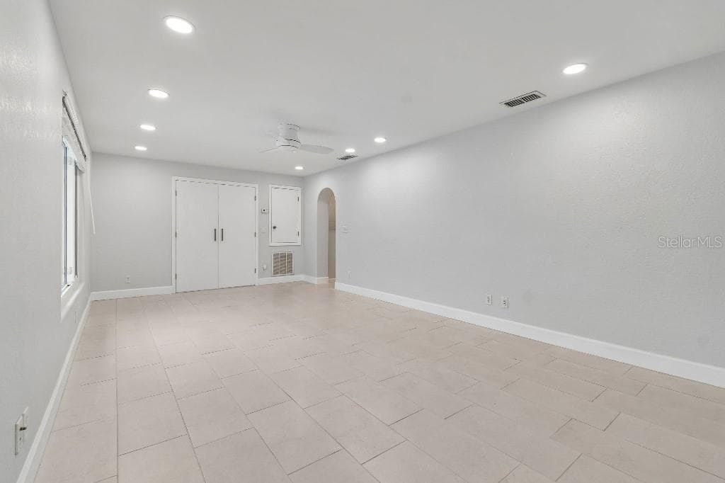 1611 SUNNYHILLS DRIVE photo 15