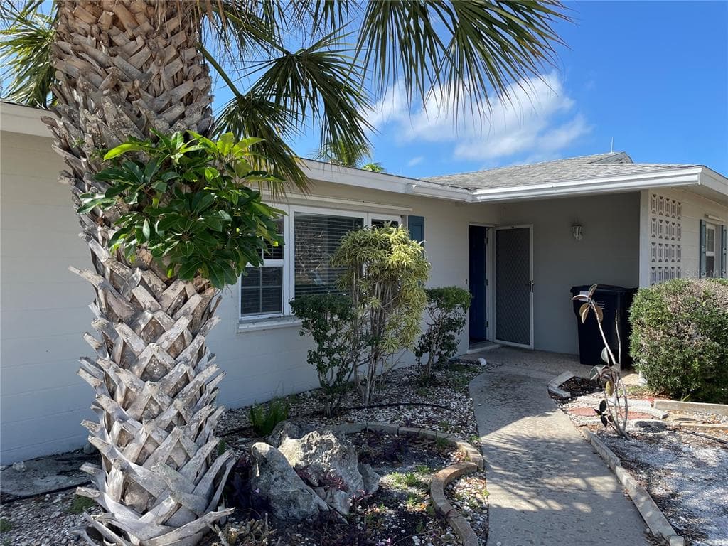 10307 SANDPIPER ROAD W photo 3
