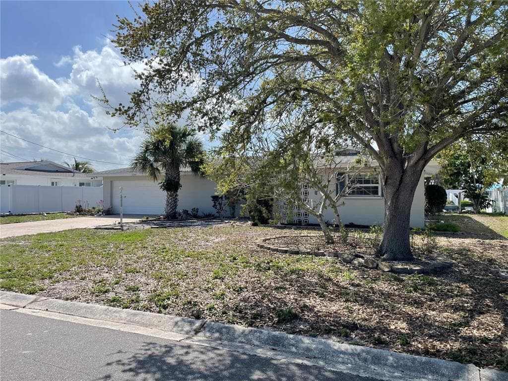 10307 SANDPIPER ROAD W photo 1