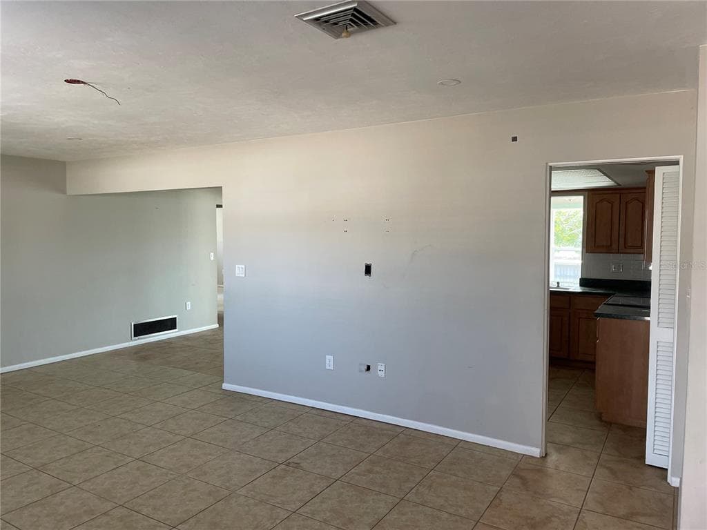 10307 SANDPIPER ROAD W photo 4