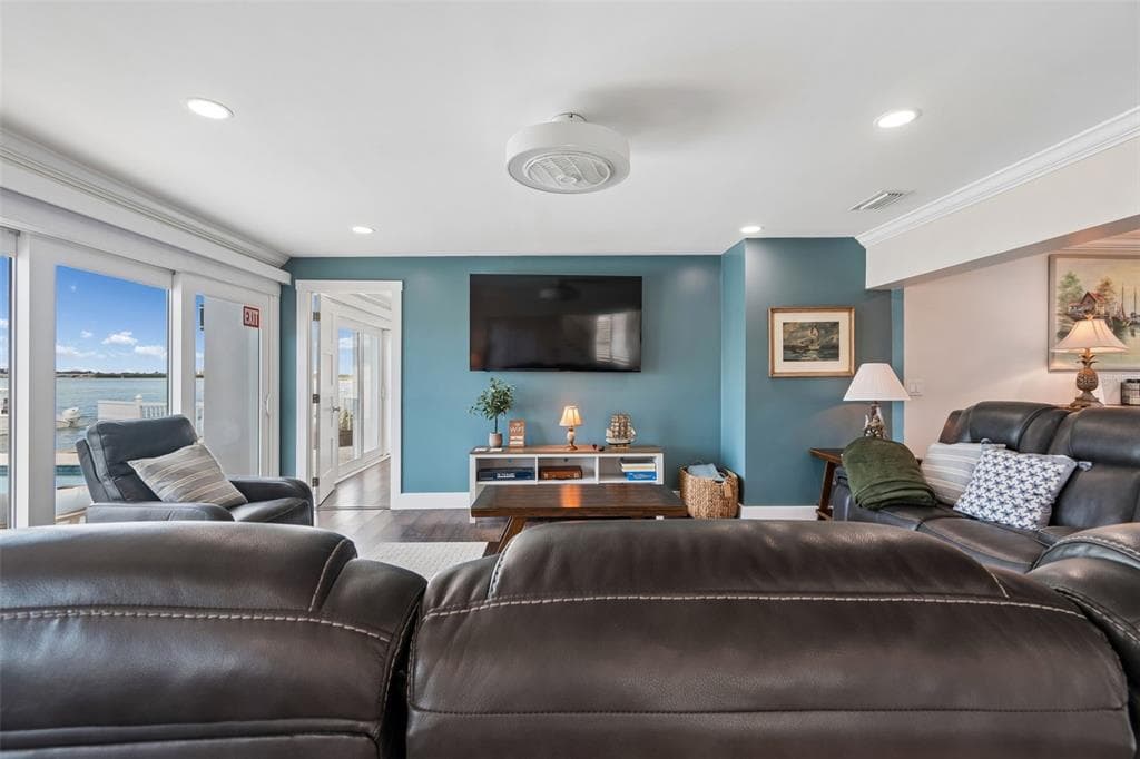 478 HARBOR DRIVE N photo 23